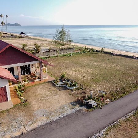 Kc Beachfront Marang Bagian luar foto